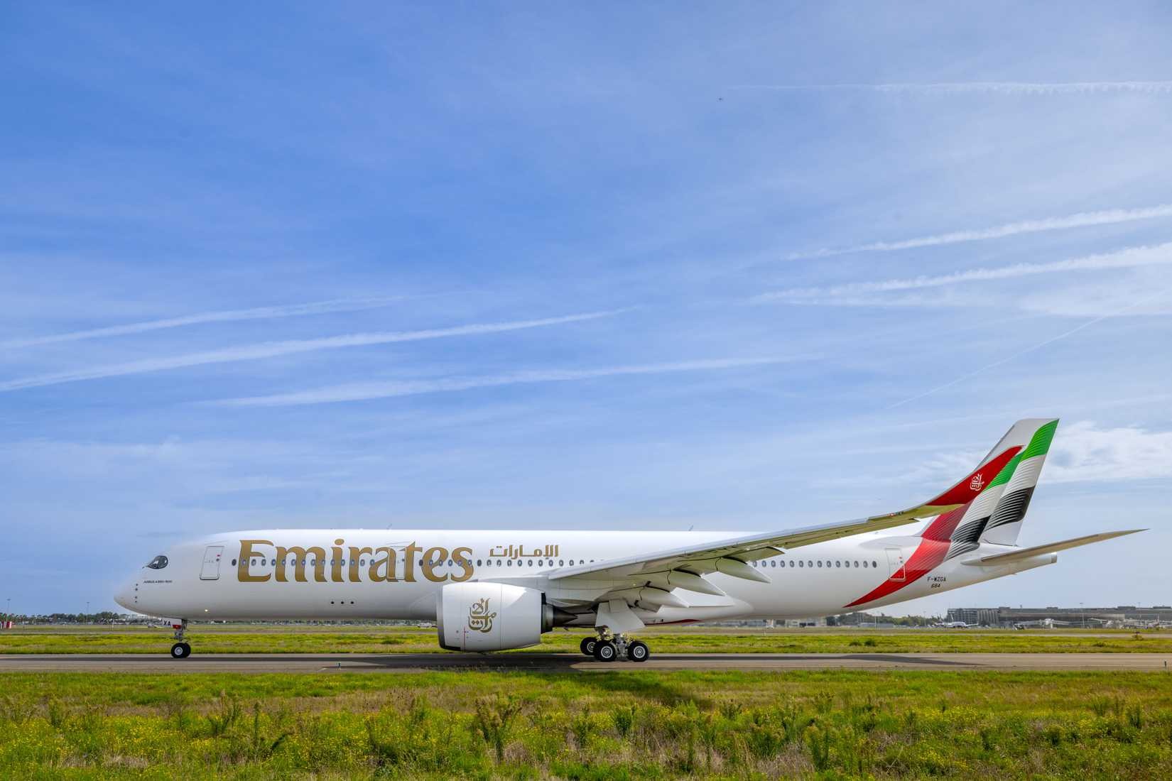 Emirates Eyes Starlink Deal to Revolutionize In-Flight Wi-Fi Across the Skies