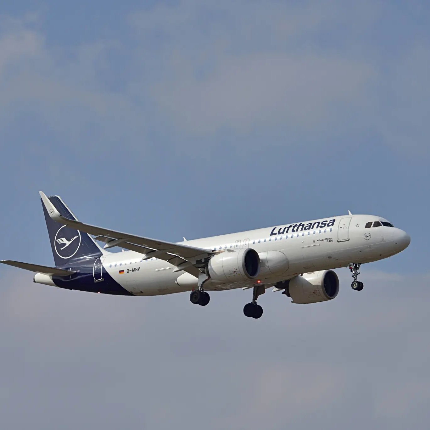 Pilot Blackout Leaves Lufthansa Flight Unmanned for 10 Minutes