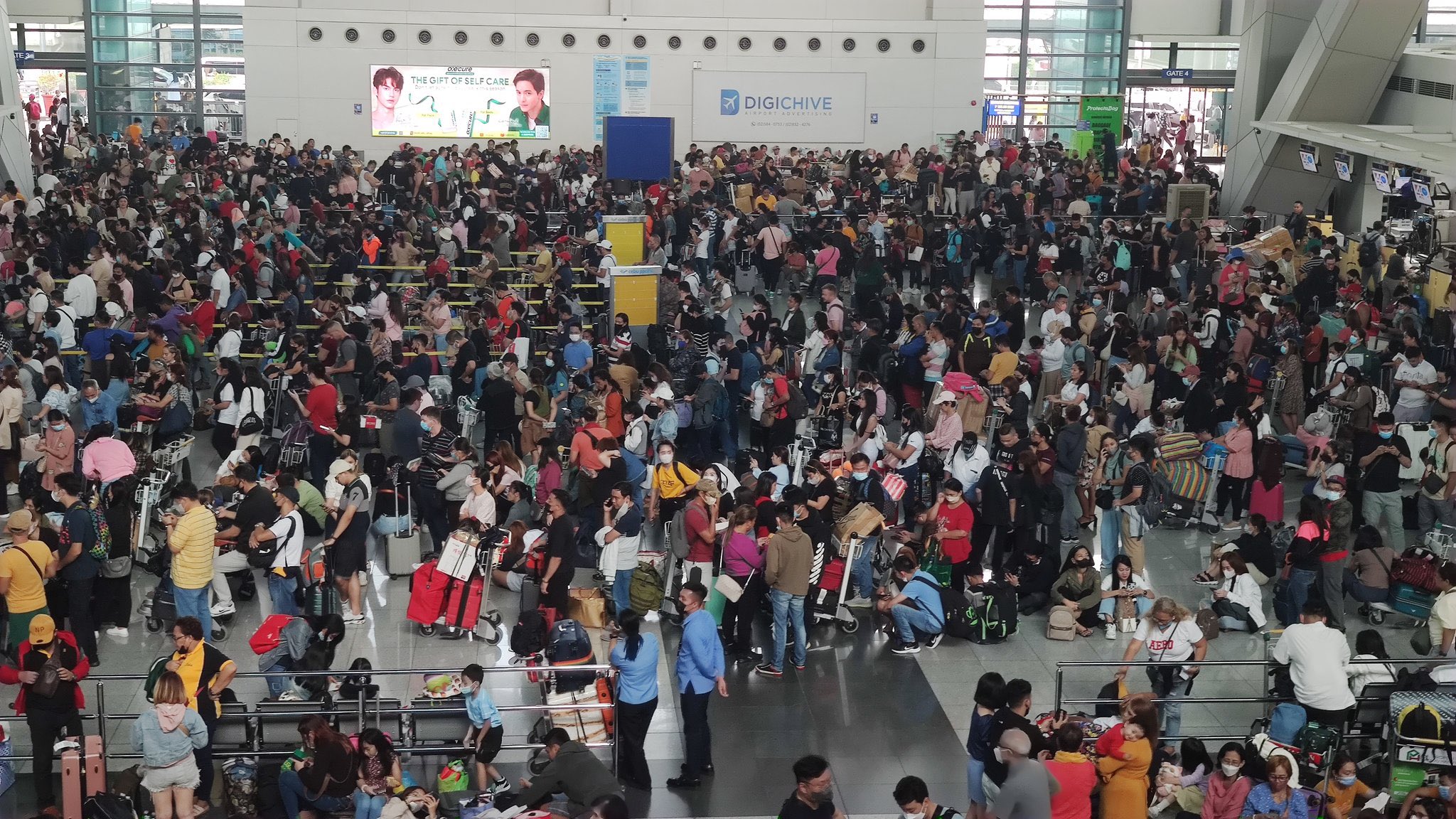 Over 550 Flights Cancelled or Delayed as Israel-Iran Conflict Sparks Major Air Travel Disruption Across Middle East