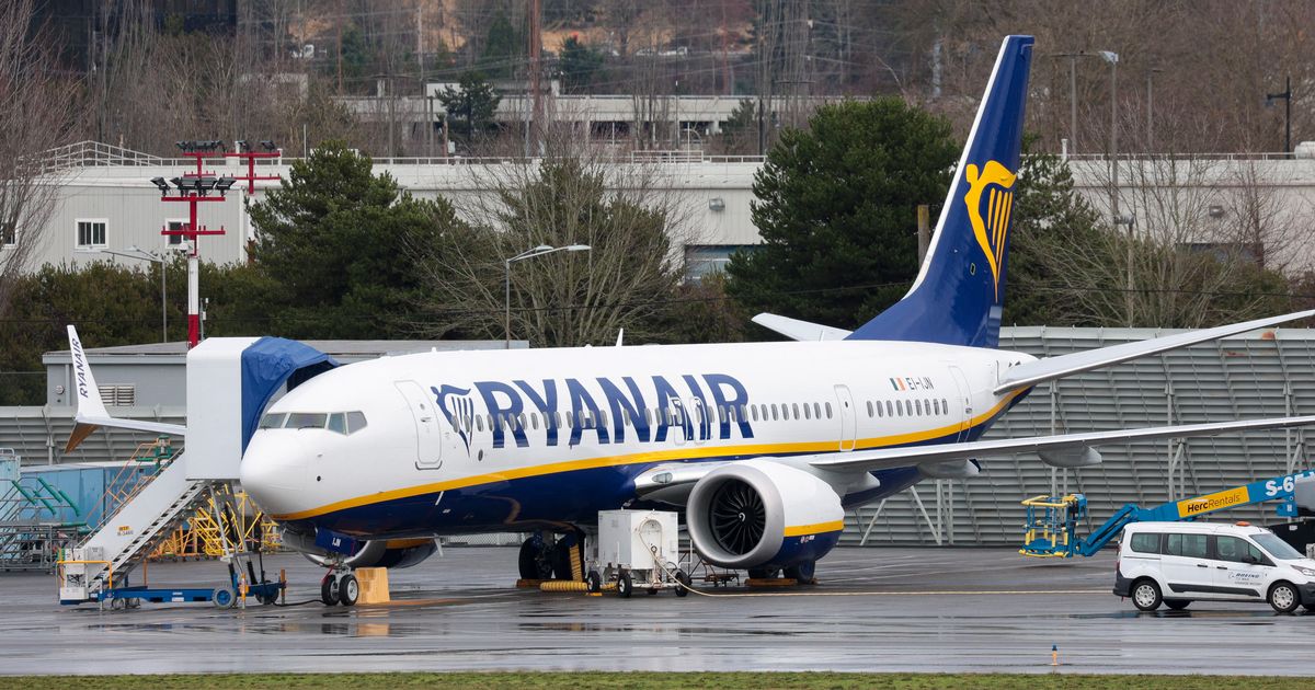 Ryanair Boeing 737 Crashes While Landing on Flight from London to Greece